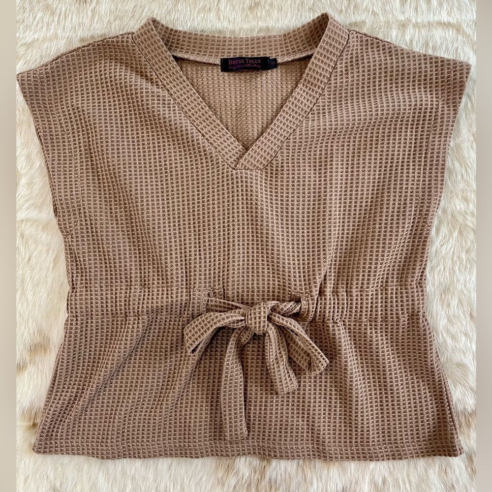 ❄️Dress Tells Waffle Sleeveless Blouse‎